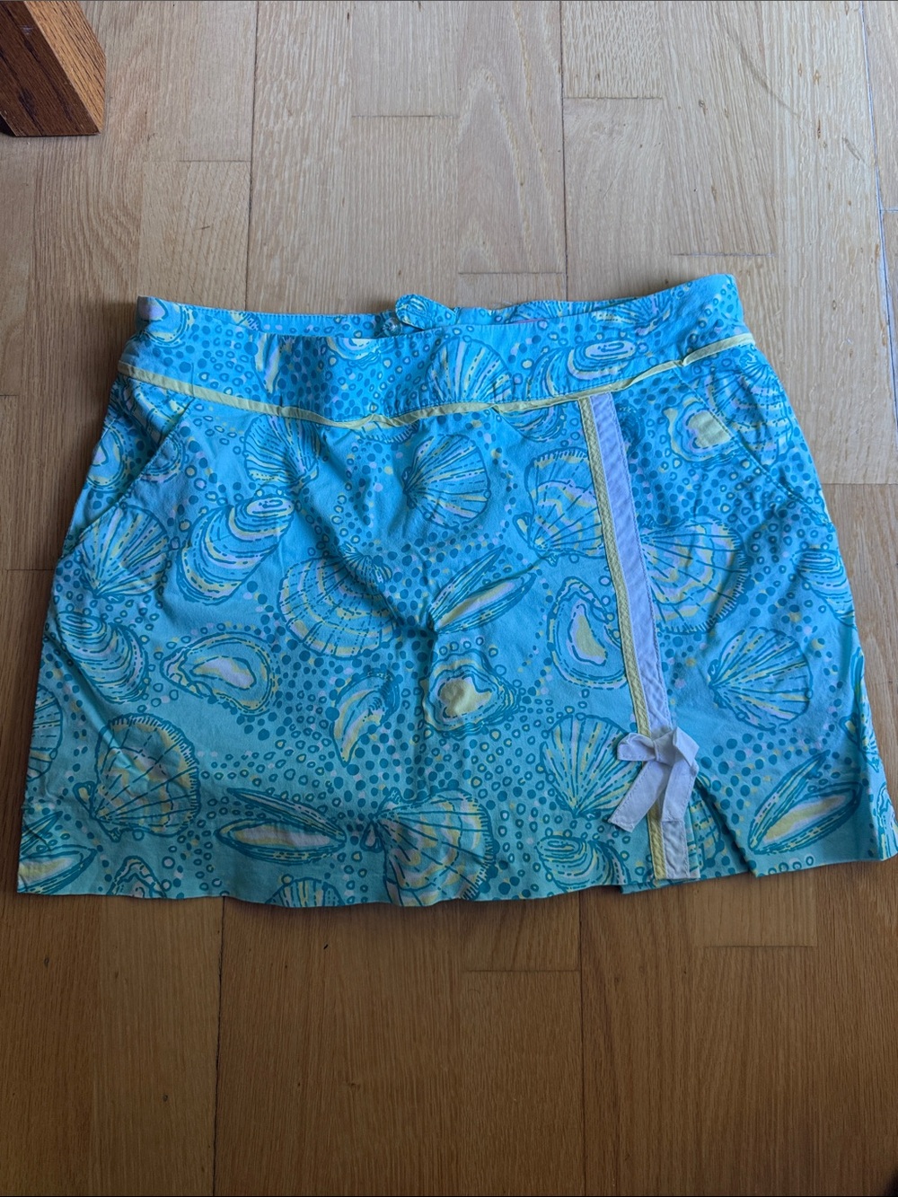 Lilly Pulitzer skort size 4
